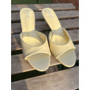 SANDALIA MULE AMARILLA